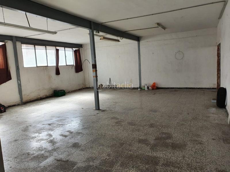 Foto b7b6793a-df1b-4593-887e-cec52f5182e2. Capannone industriale in Petrer