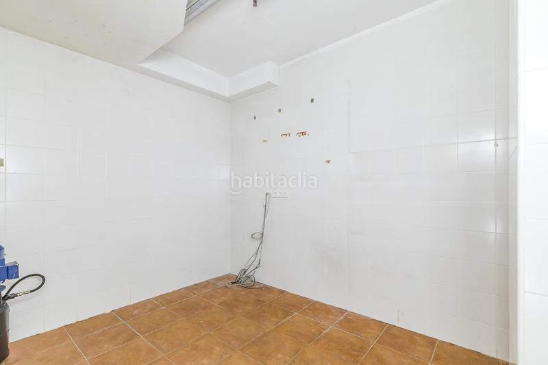 Foto d212938d-f4bd-4e26-b5a3-eb6c41704a16. Location local commercial dans Los Negrales Collado Villalba