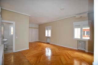 Flat in Calle de Ventura Rodríguez