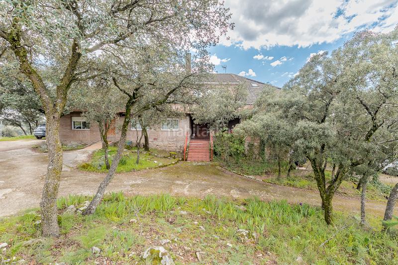 Foto 030f584c-d93a-4d08-a4e3-06a491306645. Country house with fireplace heating parking pool in Torrelodones