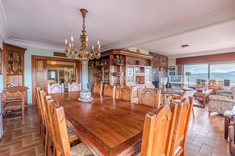 Foto 1a06f0dc-20fe-49dc-ab72-ac94f2861048. Country house with fireplace heating parking pool in Torrelodones