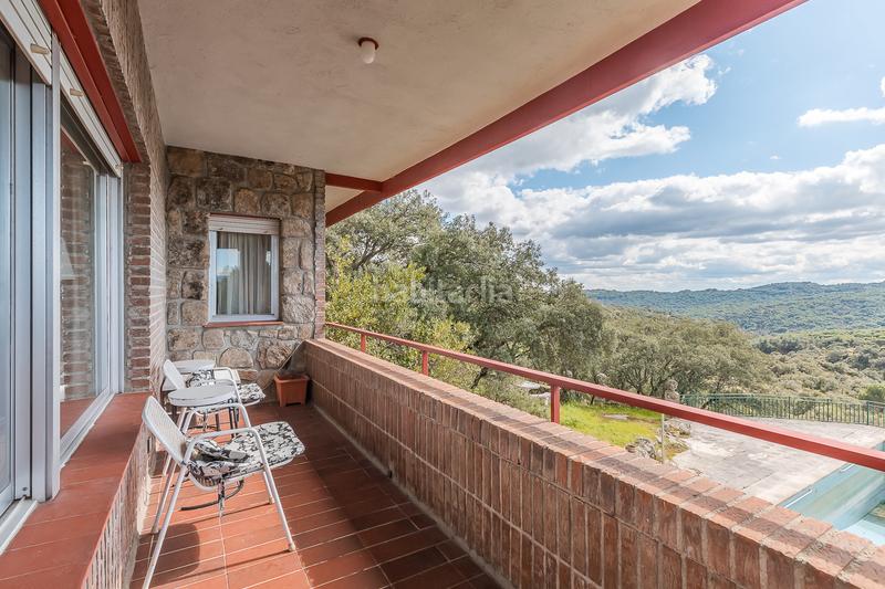 Foto 411e196a-5bcd-404a-9fc0-d3b4bd5aa7a1. Country house with fireplace heating parking pool in Torrelodones