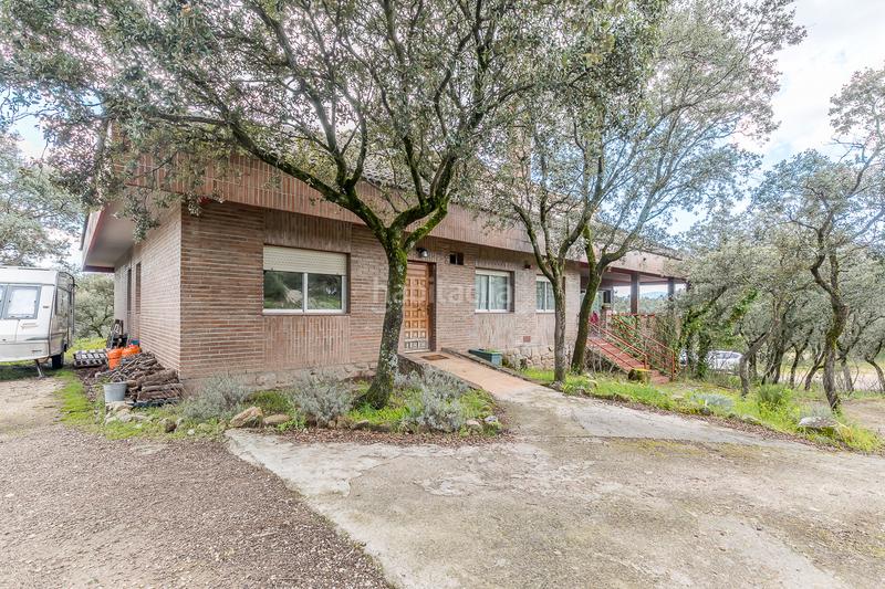 Foto 553fe709-f793-4bfc-946e-05042540e5d0. Country house with fireplace heating parking pool in Torrelodones