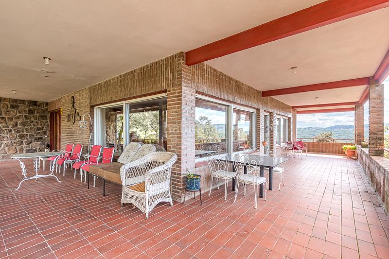 Foto 9a5d9dc9-a800-4b2a-8e95-e92af6aa2fd1. Country house with fireplace heating parking pool in Torrelodones