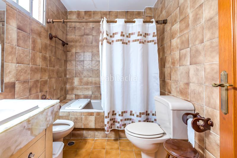 Foto f5ead304-6040-4c35-b08d-5c6cc70929be. Country house with fireplace heating parking pool in Torrelodones