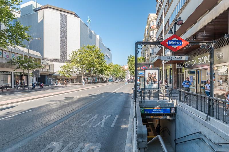 Foto e03d2633-adf2-410c-917d-f8243e2a1030. Piso en Argüelles Madrid