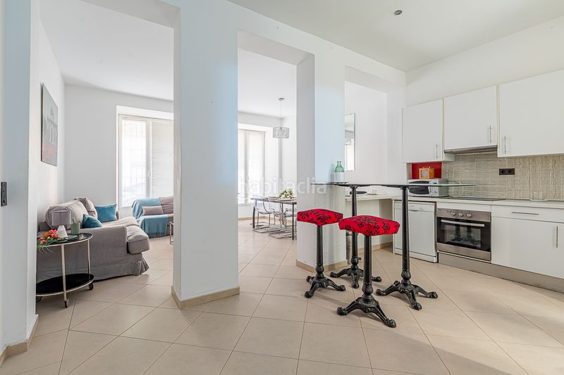 Foto 2d4ae5b6-933d-4a60-9d1a-4c6c18c61a98. Piso en Embajadores-Lavapiés Madrid