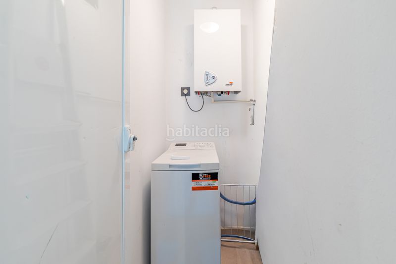 Foto f8ed7d4e-7cd3-47c7-b8eb-0aeb0c45c0ed. Piso en Embajadores-Lavapiés Madrid