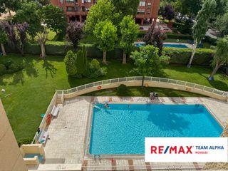 Piso  Calle de rosalía de castro. Estupenda y luminosa vivienda dúplex de 128 m2 con 1 plaza de ga