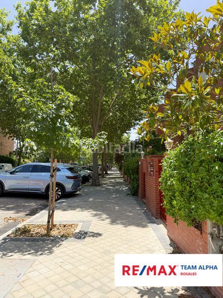 Foto ac269594-ffee-4d8f-8786-0aa4c9034726. Xalet amb xemeneia calefacció aparcament piscina a Madrid