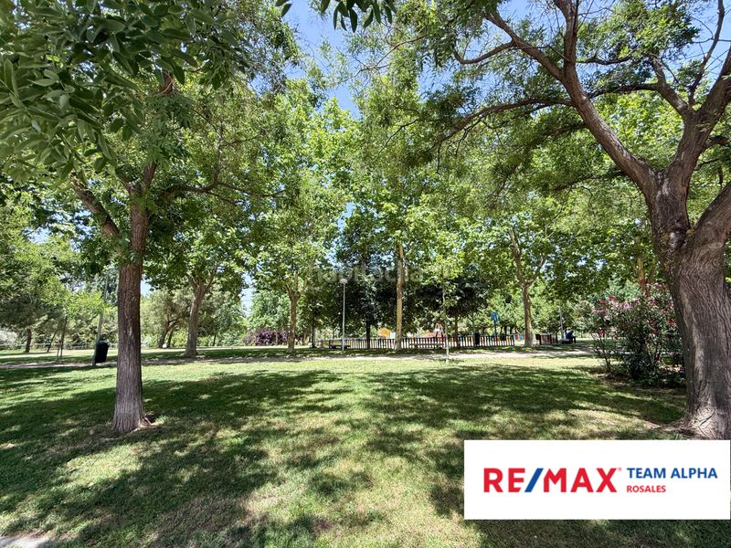 Foto f691ae0a-545b-4e49-80d0-404ffbd6d39c. Xalet amb xemeneia calefacció aparcament piscina a Madrid
