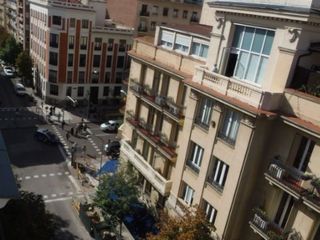 Lloguer Àtic  Calle de montesa. "se alquila apartamento con terraza de 15m2, consta de salón-com