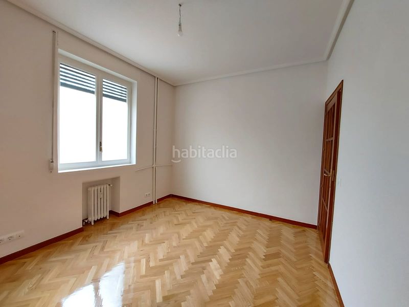Foto 8a277ff1-a2a6-4511-9f7c-8032fcb5df14. Rent flat with heating in Palacio Madrid