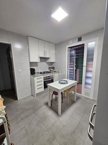 Foto 10ad0b4f-8b0a-4a10-9520-f38d140bff95. Piso en Numancia Madrid