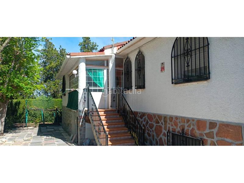 Foto f5705731-637c-44db-bd65-0d93ab58b3d4. Casa amb aparcament piscina a Villaluenga de la Sagra