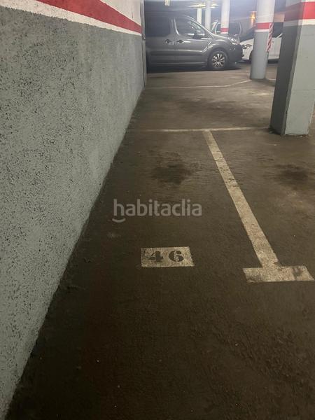 Foto 3fb70946-f49e-476d-a435-926a2b9c3310. Motorradparkplatz in plaça mossen jacint verdaguer 1 in Gavà
