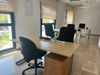Rent Office space in Carrer de la generalitat de catalunya 22. Oficina al centre
