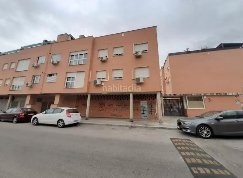 Foto e1ba7584-dccf-4972-8533-476aae3c3c02. Aparcament cotxe a calle maría moliner 3 a Loeches