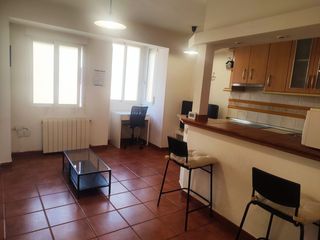 Lloguer Apartament a Calle del sacramento 31. Apartamento de 1 dormitorio con patio privativo
