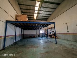 Bâtiment à usage industriel à San Martín de la Vega. Venta de nave de 238 m2 pol. ind. aymayr