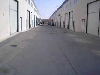 Nau industrial en Zona Industrial Borreguno-Camporrosso. Venta de nave de 208 m2 poligono camporroso con seguridad