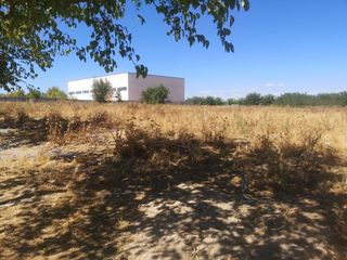 Gewerbliches Grundstück  Calle montes de toledo. Venta de parcela industrial de 7.766 m2 cerca de airbus sau 13