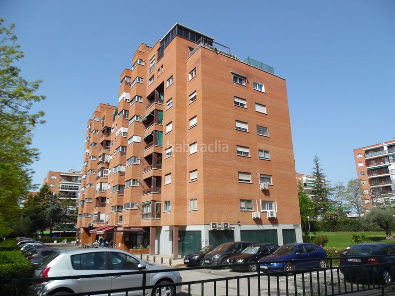 Foto 3cce1969-3873-44ff-ab4b-f5b9fd16885d. Locale commerciale in calle de castrillo de aza 22 in Madrid