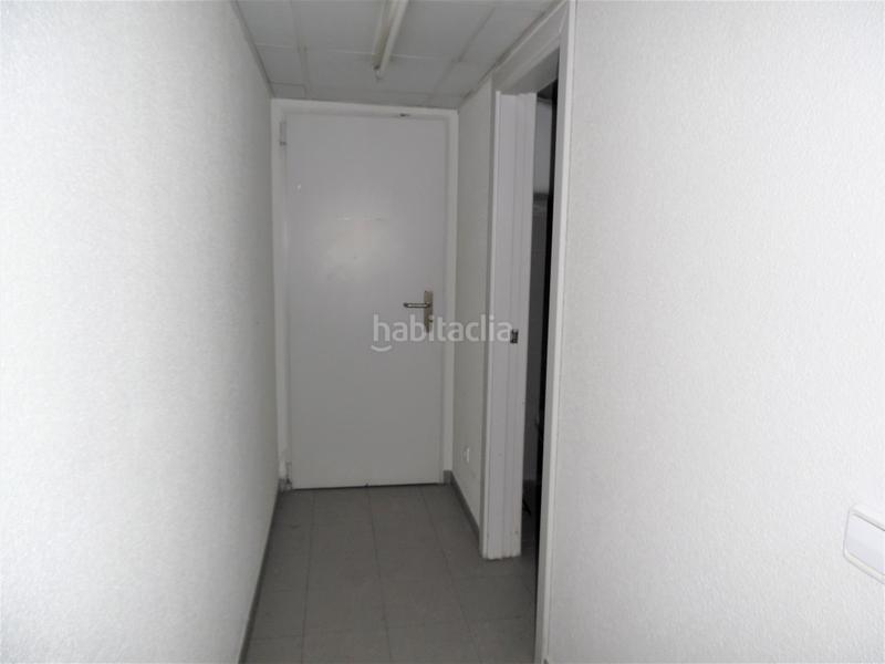 Foto 016c1fcd-0e3d-48cf-bd1b-dc97f793ba58. Local comercial en plaza sierra de ayllón 1 en Casco Histórico de Vallecas Madrid