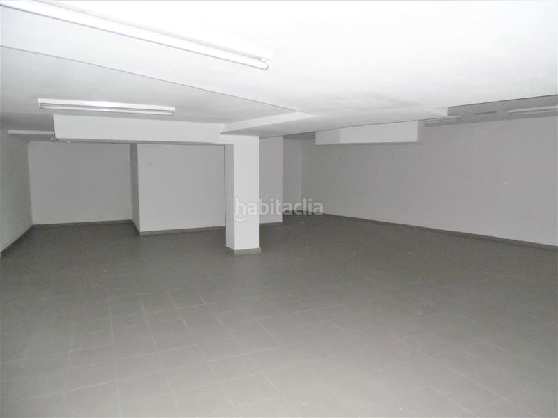 Foto 638c48af-e5cc-4420-9058-f584e7906a8c. Local comercial en plaza sierra de ayllón 1 en Casco Histórico de Vallecas Madrid