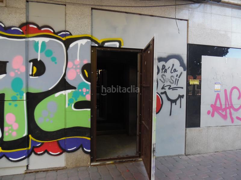 Foto c435cc70-e825-4f9a-8428-cdf6b77ecc05. Local comercial en plaza sierra de ayllón 1 en Casco Histórico de Vallecas Madrid