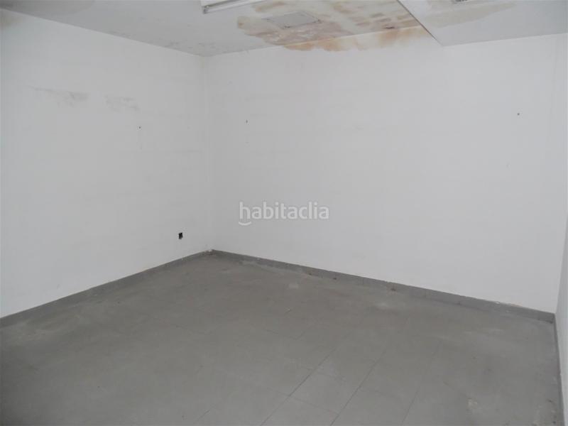 Foto c63a1963-99c2-4b08-b6ff-b630898291cd. Local comercial en plaza sierra de ayllón 1 en Casco Histórico de Vallecas Madrid