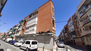 Local Comercial a Calle valdemoro 11. ***inmobiliaria homologada***sin comisiones***