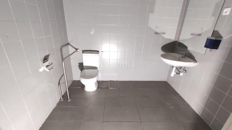 Foto c2aa289d-e478-4cc0-aa1c-2ec0eeabed89. Local comercial a calle valdemoro 11 a San Isidro Getafe