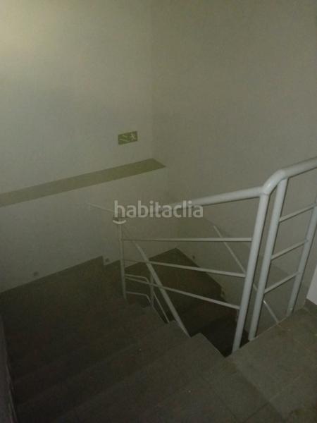 Foto 19ebd16e-6bd3-43d5-b325-ce6c86317a1d. Location local commercial dans calle baleares 6 dans Móstoles