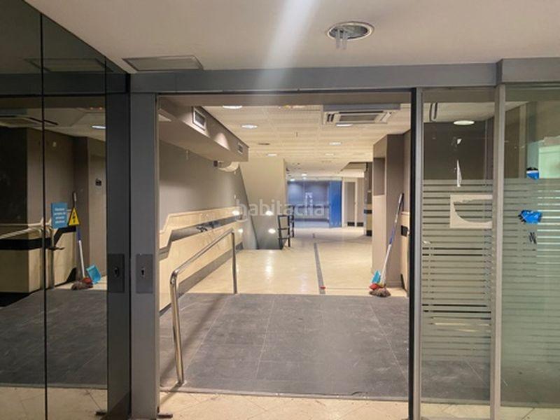 Foto 356cbd17-bb6b-4870-9917-79972c28869f. Local commercial dans calle de fernández de los ríos 88 dans Madrid