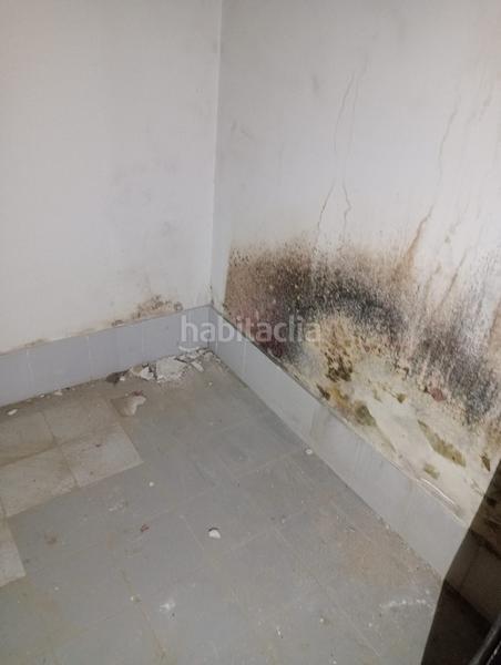 Foto 4a7c8d3b-e89e-4c1c-96ce-dc11fefcf2b9. Local commercial dans calle de fernández de los ríos 88 dans Madrid