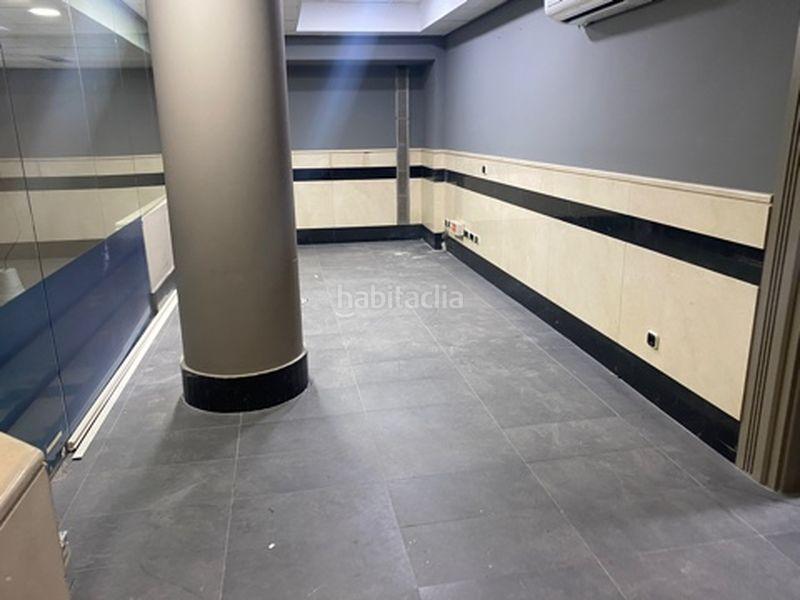 Foto 5210b946-17fa-422e-9827-fe0dfa783391. Local commercial dans calle de fernández de los ríos 88 dans Madrid