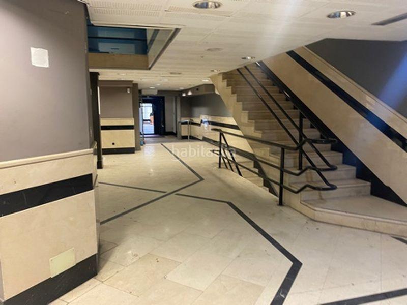 Foto a43792d2-eca2-4156-82da-9d11e7750239. Local commercial dans calle de fernández de los ríos 88 dans Madrid