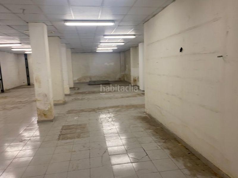 Foto a647fd3e-9662-46f6-b747-4a9762769478. Local commercial dans calle de fernández de los ríos 88 dans Madrid