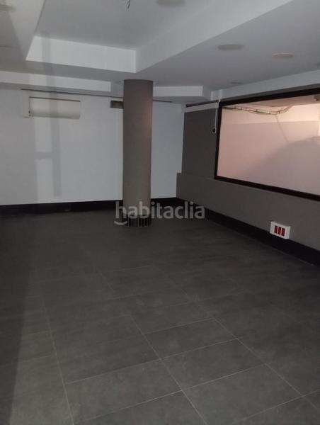 Foto b484602b-4d23-4b83-a605-2fafd5e73d88. Local commercial dans calle de fernández de los ríos 88 dans Madrid