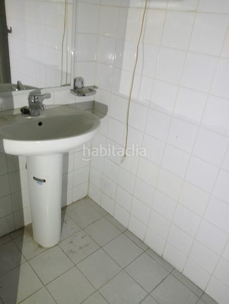 Foto bb03687e-055a-4df5-b488-17bfa37fdf7b. Local commercial dans calle de fernández de los ríos 88 dans Madrid