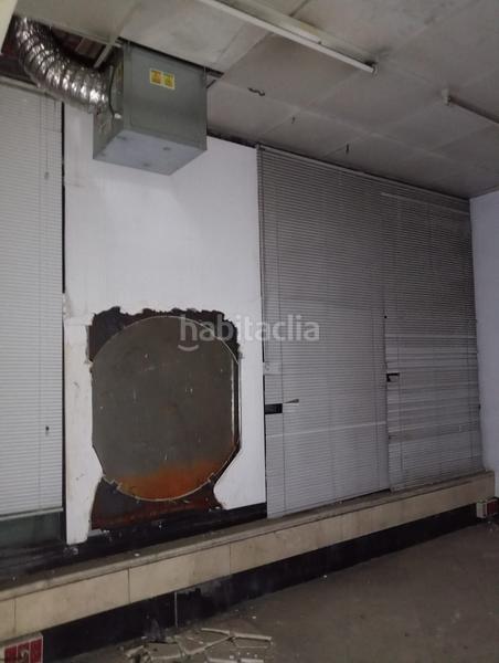 Foto e27105ee-44ae-44a9-8a63-0be4f666b319. Local commercial dans calle de fernández de los ríos 88 dans Madrid