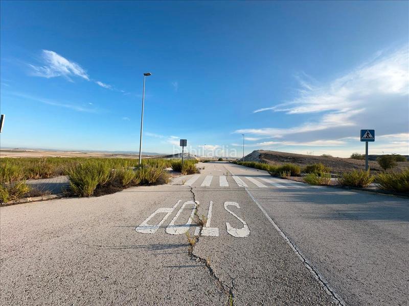 Foto c6623ed6-7ea2-4662-9922-9a2fa1b3b1a1. Terreno residenziale in calle la peluquera 910 in Valdemoro