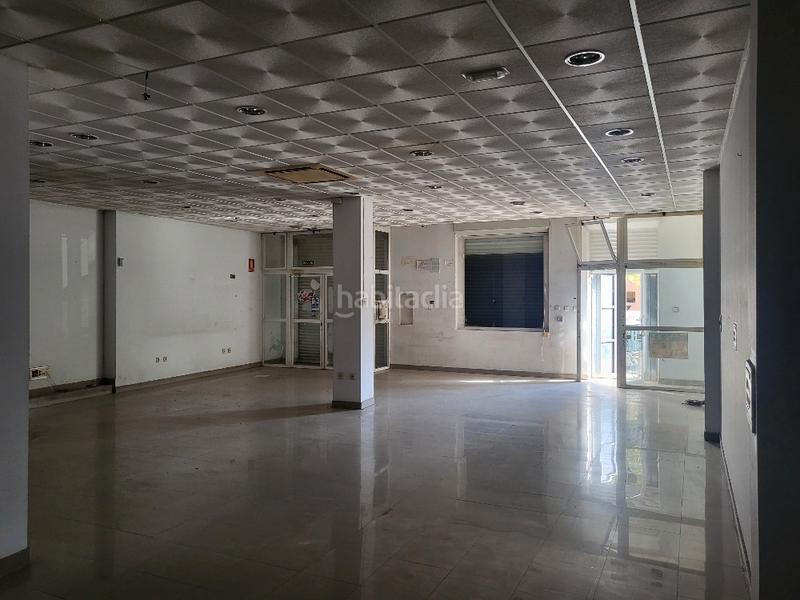 Foto 131ba2d0-782f-42e9-a361-c48d6b635ada. Local comercial en calle juan bravo 9 ***inmuebles de banco***sin comisiones***www.ehabitar.com*** en Parla