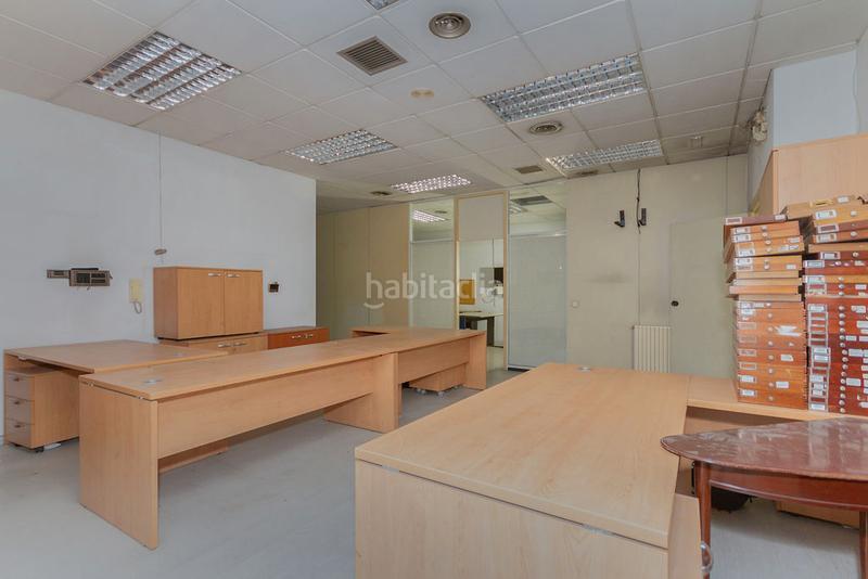 Foto bd021cb3-5ac4-449f-ba22-99aebc36213e. Locale commerciale in calle de san romualdo 26 in Madrid