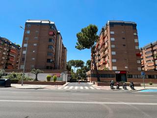 Piso en Casa de Campo. **vivienda de 4 dormitorios y dos baños con terraza y piscina co