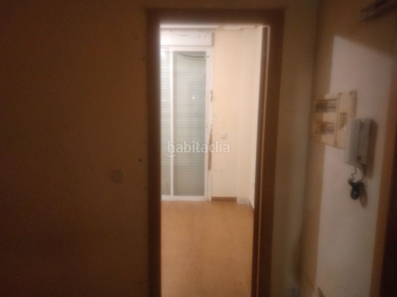 Foto 39c13a00-1f74-4e1b-a010-e7a048ba1f9f. Piso en calle de ramón luján 3 en Moscardó Madrid