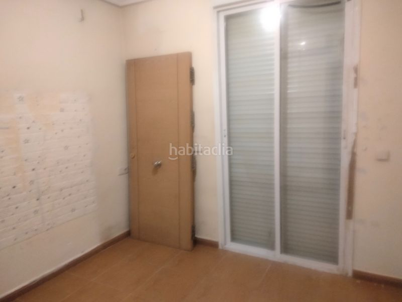 Foto 9a207384-0279-47b8-9ba3-fb7273330d3f. Piso en calle de ramón luján 3 en Moscardó Madrid