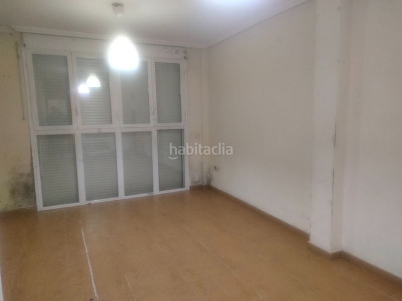 Foto c078e68c-6937-4c3b-bea0-70f90ca7480c. Piso en calle de ramón luján 3 en Moscardó Madrid