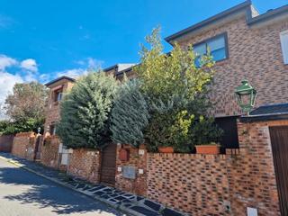 Semi detached house in Calle jade 3